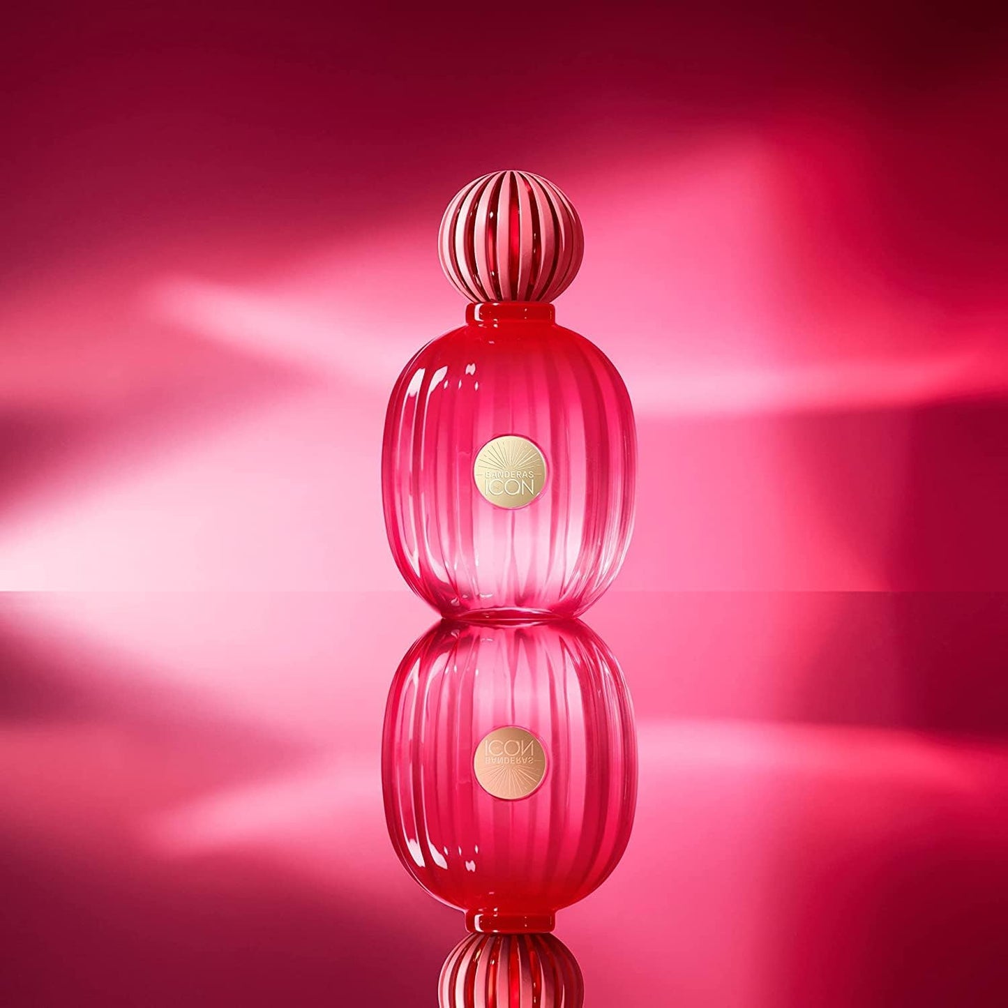 Banderas The Icon Woman Eau de Parfum för kvinnor – långvarig – elegant, raffinerad och sensuell doft – vanilj, blommiga och fruktiga toner – perfekt för speciella tillfällen – 50 ml