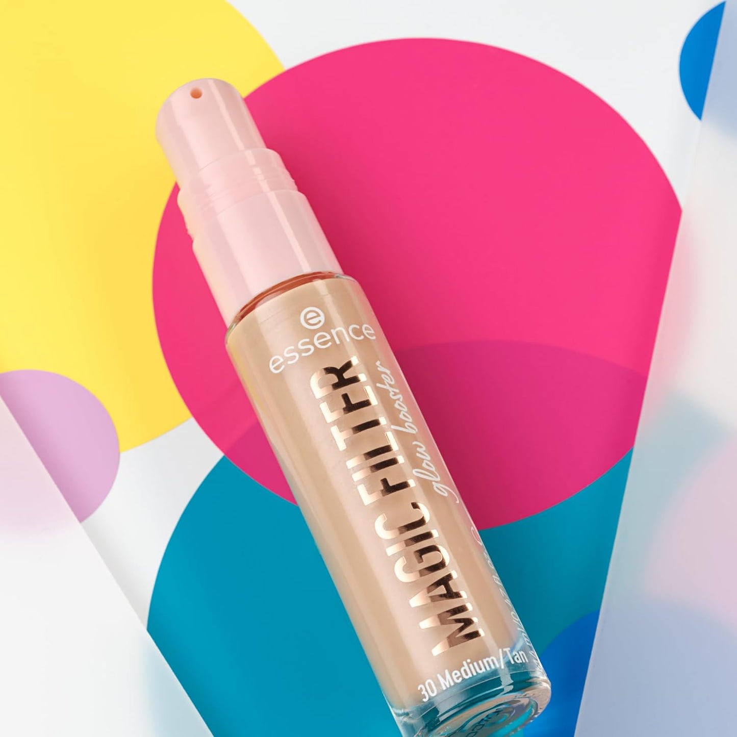 essence MAGIC FILTER glow booster, bas, nr 10, naken, närande, färgningseffekt, mjukgörande, naturlig, strålande, vegansk, utan parfym, utan alkohol, utan parabener, 1-pack (14 ml)