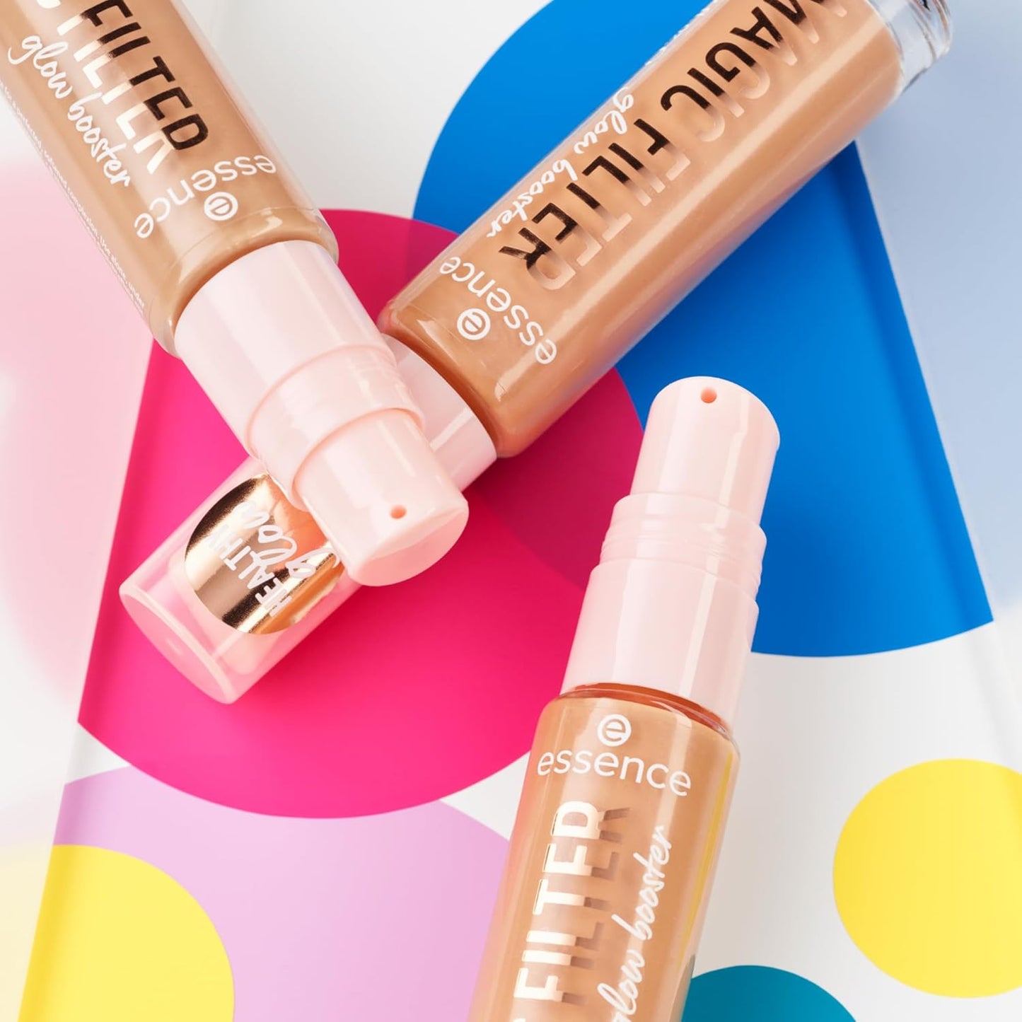 essence MAGIC FILTER glow booster, bas, nr 10, naken, närande, färgningseffekt, mjukgörande, naturlig, strålande, vegansk, utan parfym, utan alkohol, utan parabener, 1-pack (14 ml)