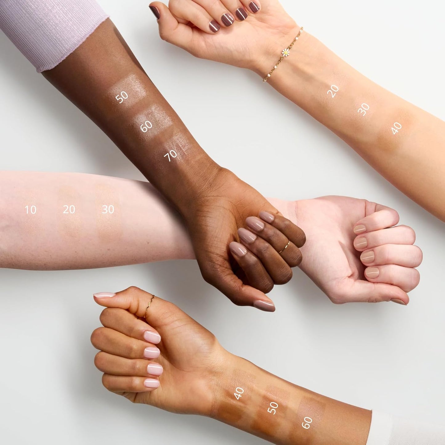 essence MAGIC FILTER glow booster, bas, nr 10, naken, närande, färgningseffekt, mjukgörande, naturlig, strålande, vegansk, utan parfym, utan alkohol, utan parabener, 1-pack (14 ml)