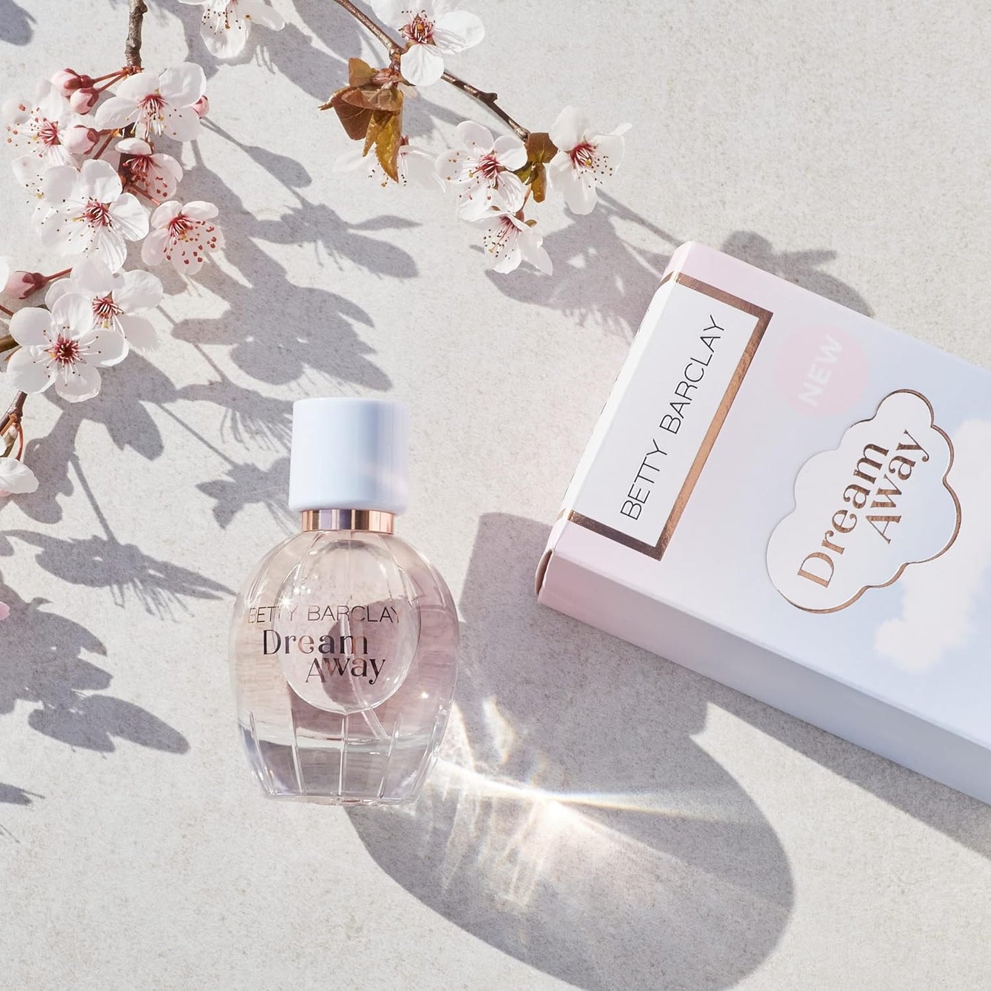 NYHET! Dream Away | Eau de Toilette Floral - Fruity - Powdery - Dreamy 50ml