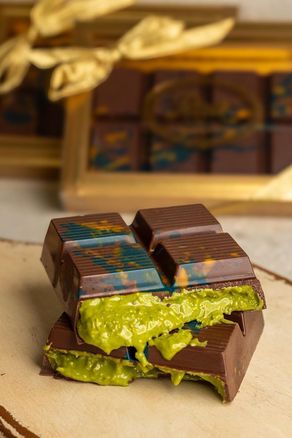 Dubai Chocolate  med massor av Kadayif,Viral Dubai Pistachio,Chokladkaka 200 Gr - 0,44 Lb
