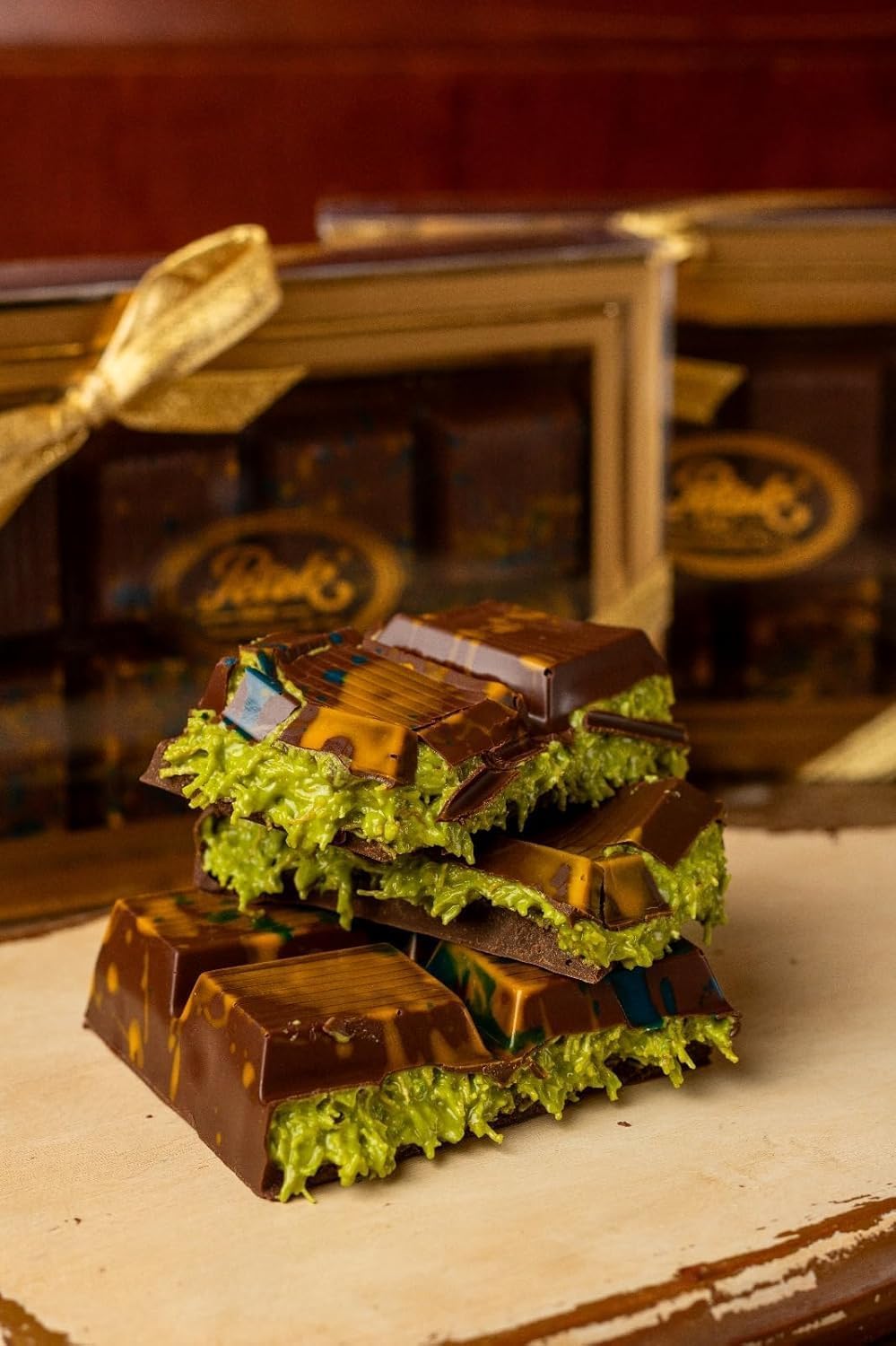 Dubai Chocolate  med massor av Kadayif,Viral Dubai Pistachio,Chokladkaka 200 Gr - 0,44 Lb