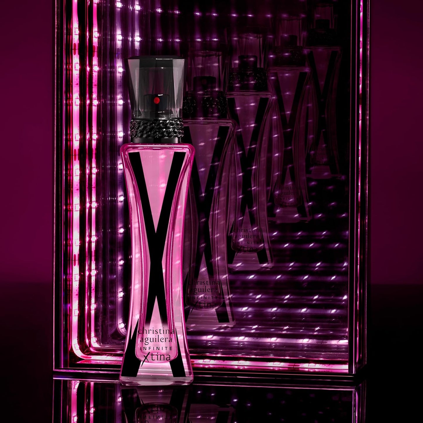 Aguilera - Infinite Xtina, Eau de Parfum, Spraydoft, blommig fruktbärnsten med noter av rosa guava, rosa jasmin och modern bärnsten, parfym för kvinnor, 30 ml